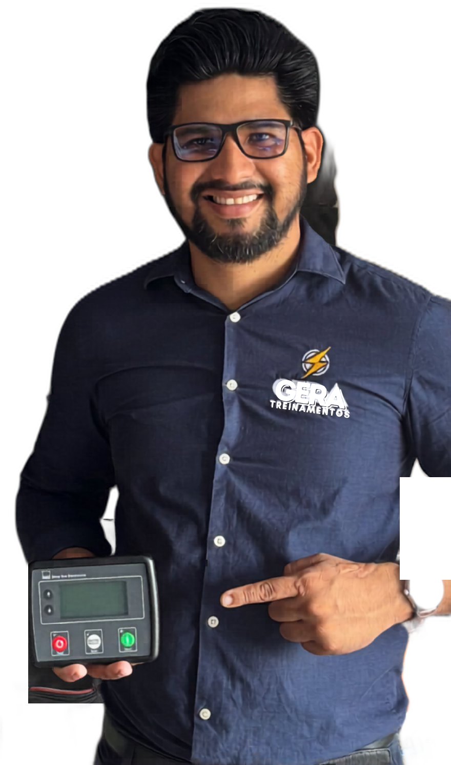 Jonathan Vilhena segurando um controlador Deep Sea